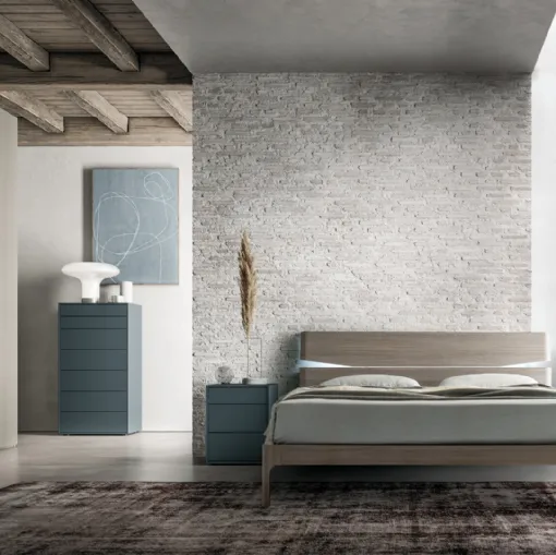 Letto matrimoniale finitura Matwood Grey con testiera Grecale di SantaLucia